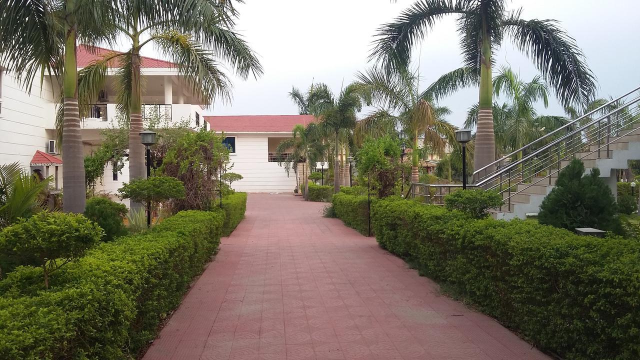 Swayam Resort Balangir Luaran gambar